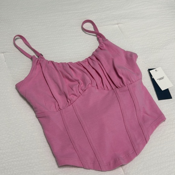 Women’s Hollister Tank Top - Picture 2 of 5
